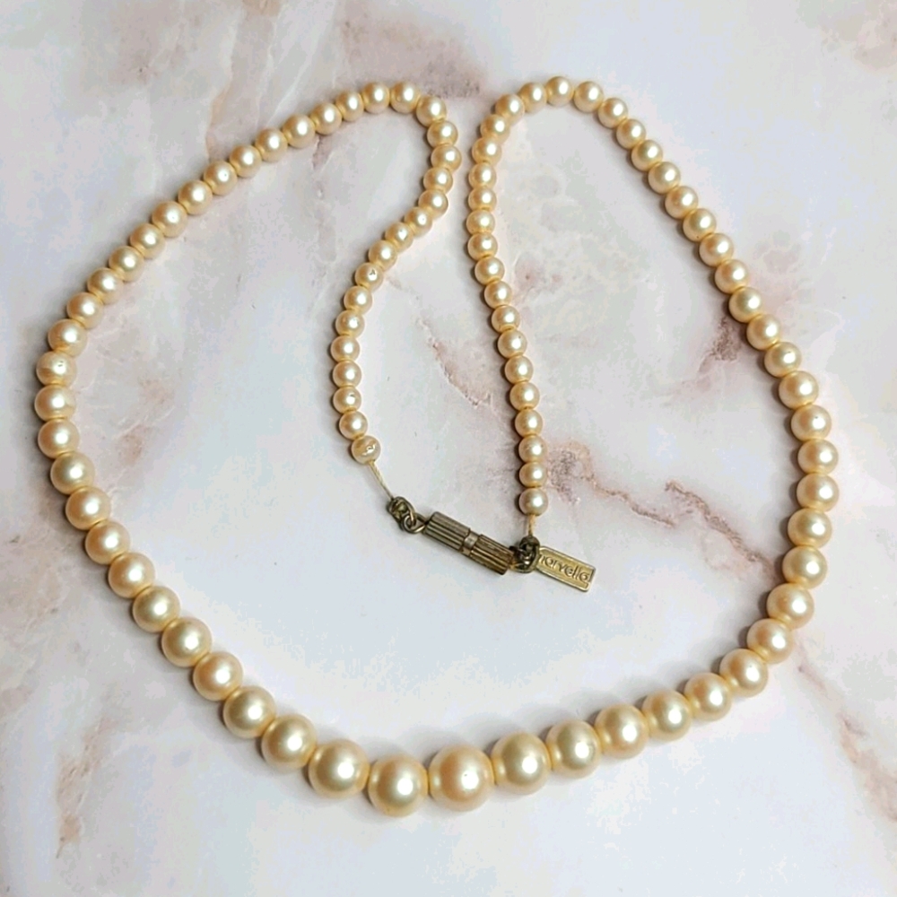 Vintage marvella pearl necklace